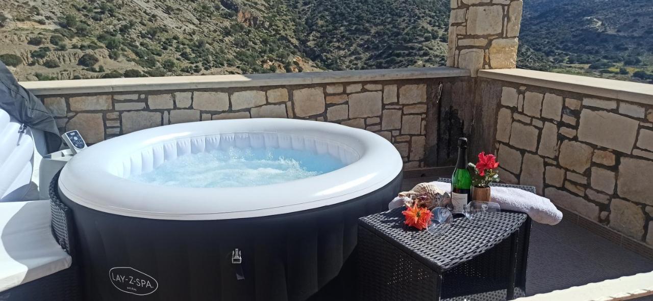 Elouthia Residence With Sea View And Hot Tub Tsoútsouros Extérieur photo